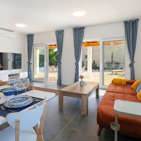 Lovely In With Kitchen Holiday home Pasman