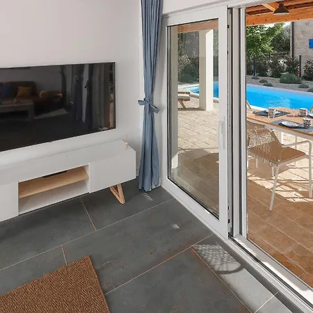 Lovely In With Kitchen
